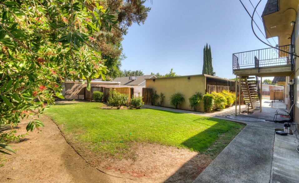 More Photos Of 6075 N Poplar Ave, Fresno Apartments For Sale