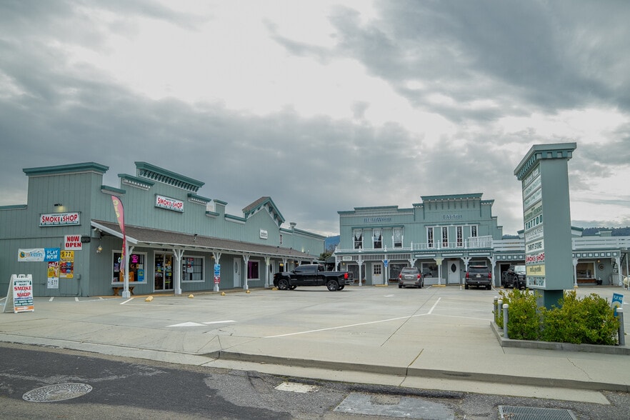 More Photos Of 40359 Highway 41, Oakhurst Freestanding For Sale