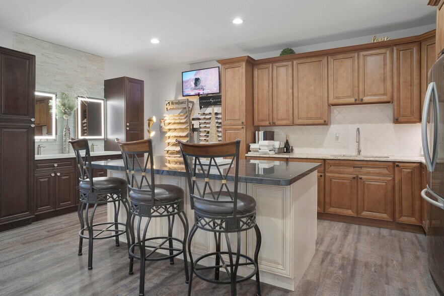 More Photos Of 18230 Bracken Dr, San Antonio Industrial For Sale