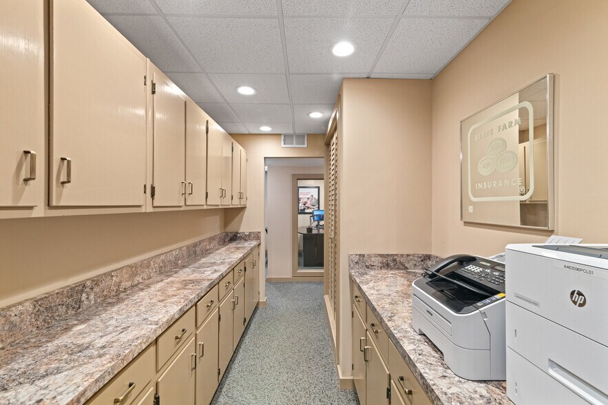 More Photos Of 1326 E Pembroke Ave, Hampton Office For Sale