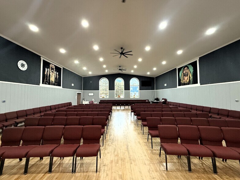 More Photos Of 33328 Main St, Townville Manufacturing For Sale