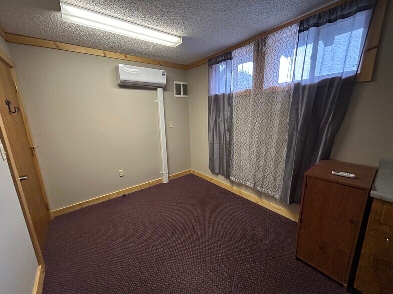 More Photos Of 134 Depot St, Bryson City Office Residential For Lease