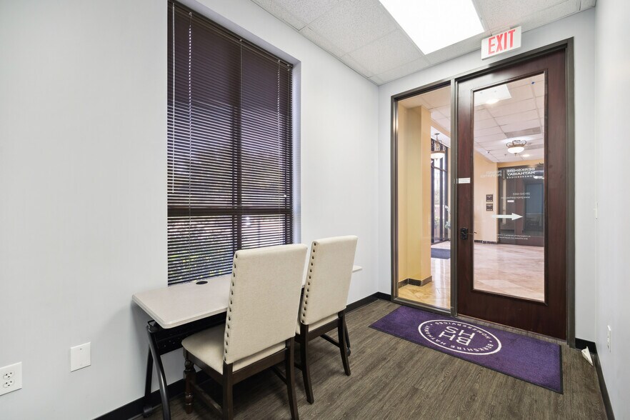 More Photos Of 52 Sugar Creek Center Blvd, Sugar Land Office For Sale