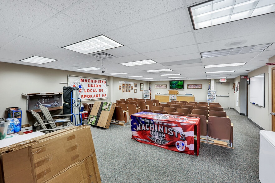 More Photos Of 4226 E Mission Ave, Spokane Office For Sale