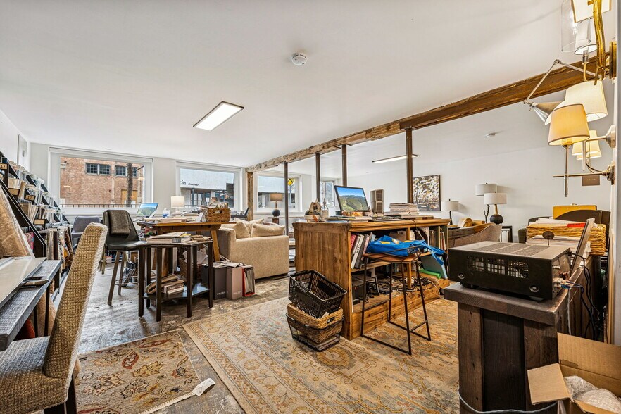 More Photos Of 120 W 9th St, Durango Flex For Lease