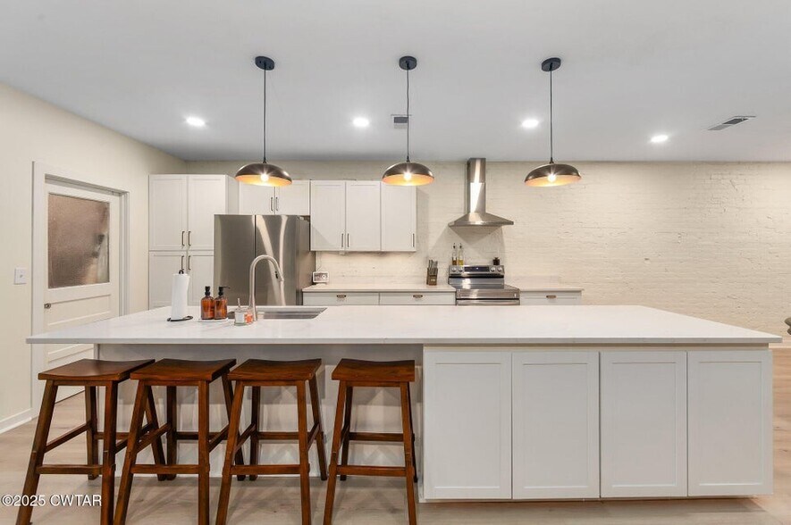 More Photos Of 56 Lee Ave, McKenzie Office Residential For Sale