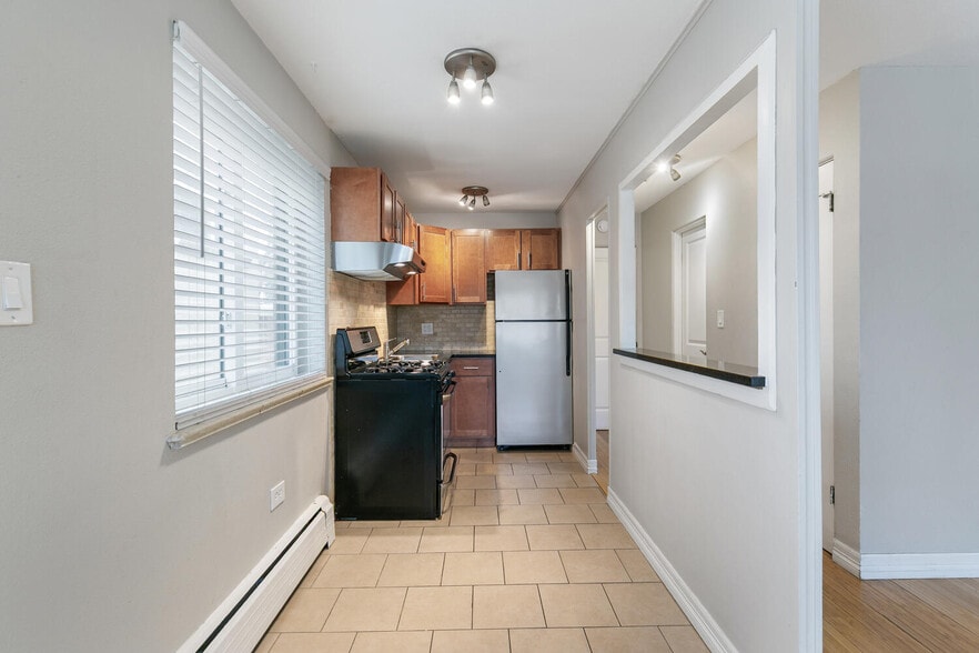 More Photos Of 1260 Logan St, Denver Apartments For Sale