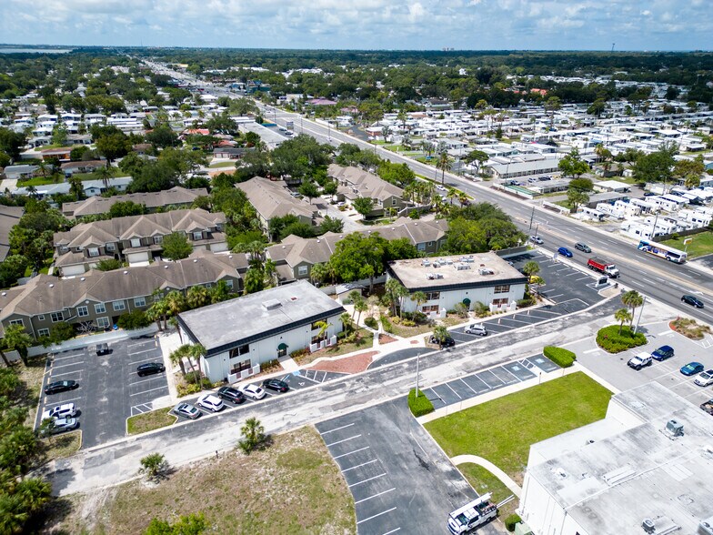 More Photos Of 12945 Seminole Blvd, Largo Unknown For Lease