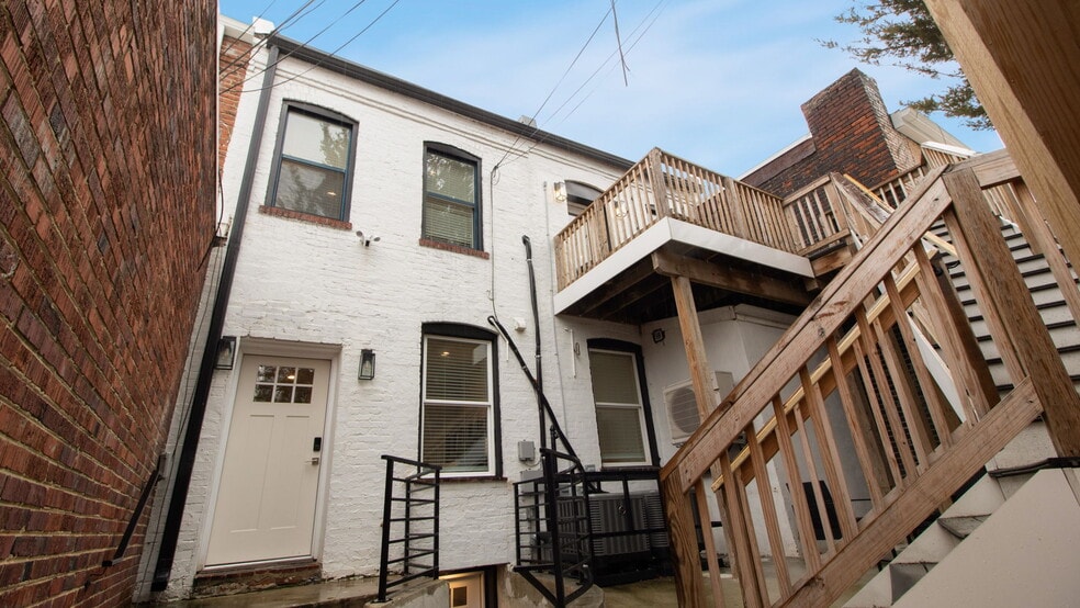More Photos Of 1414 Pennsylvania Ave SE, Washington Apartments For Sale
