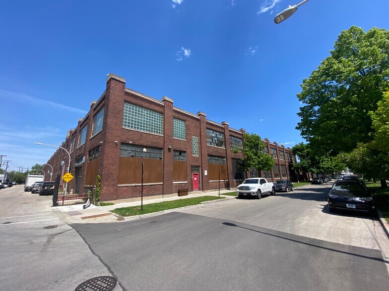 More Photos Of 4850 W Bloomingdale Ave, Chicago Warehouse For Sale