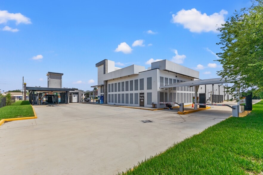 More Photos Of 19533 Clay Rd, Katy Carwash For Sale