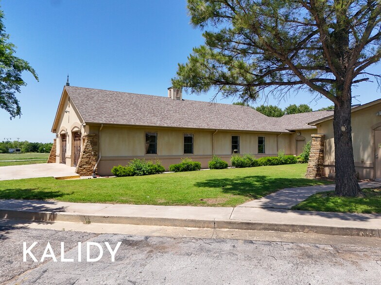 More Photos Of 14909 N Kelly Ave, Edmond Loft Creative Space For Lease