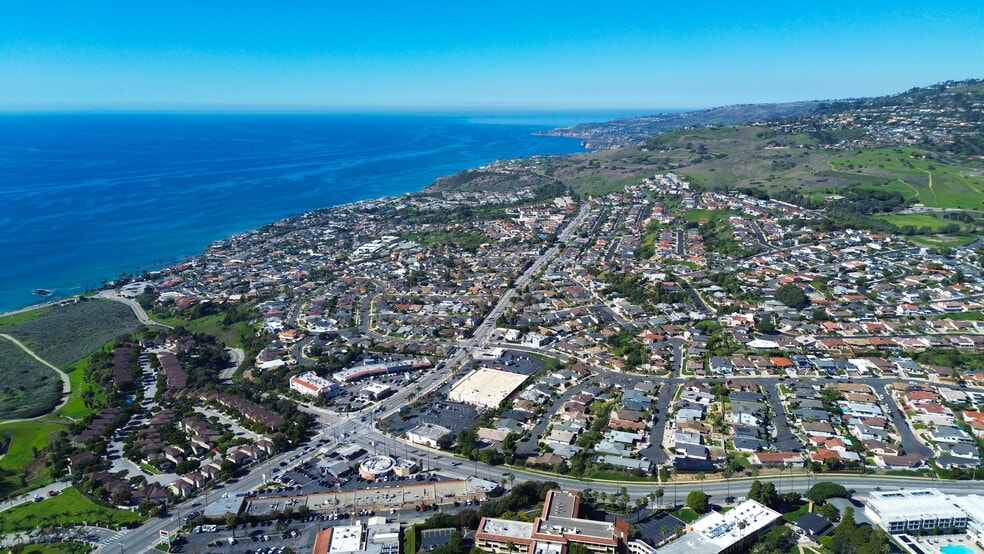 More Photos Of 1660 W 25th St, San Pedro Auto Repair For Sale