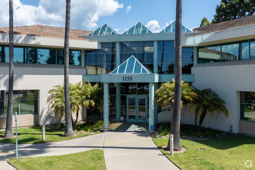 More Photos Of 1155 Eugenia Pl, Carpinteria Office For Sale