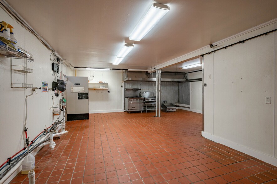 More Photos Of 944 Gibbons Hwy, Wilton Restaurant For Sale