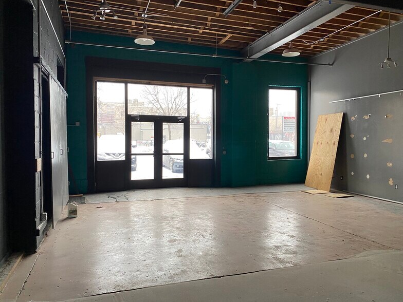 More Photos Of 515 W Lake St, Minneapolis Storefront Retail Office For Lease