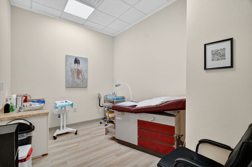 More Photos Of 1511 Buenos Aires Blvd, Lady Lake Funeral Home For Lease