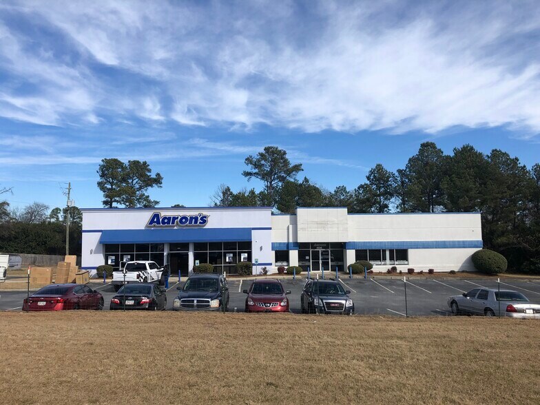 More Photos Of 4696 Log Cabin Dr, Macon-Bibb Storefront Retail Office For Lease