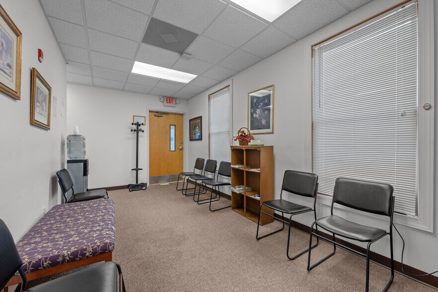 More Photos Of 2961 Crouse Ln, Burlington Medical For Sale