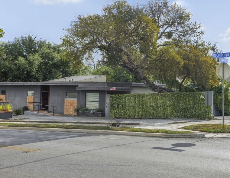 More Photos Of 2620 Mccullough Ave, San Antonio Medical For Sale