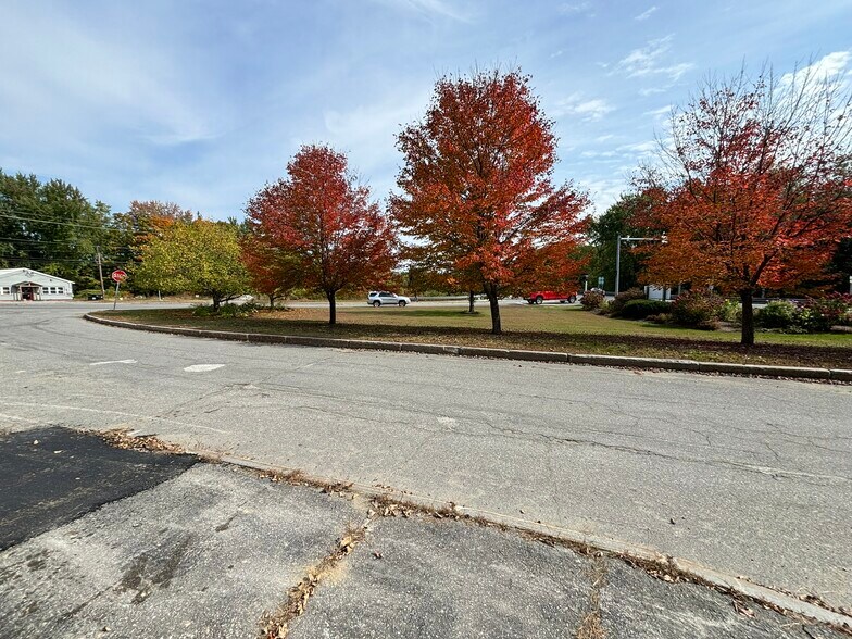 More Photos Of 107 Water Street, Farmington Office For Sale