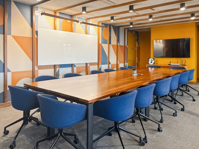 More Photos Of 3900 W Alameda Ave, Burbank Coworking Space