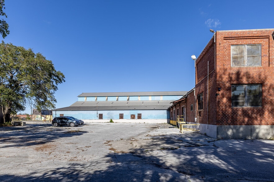 More Photos Of 2127 Hubbard St, Jacksonville Manufacturing For Sale