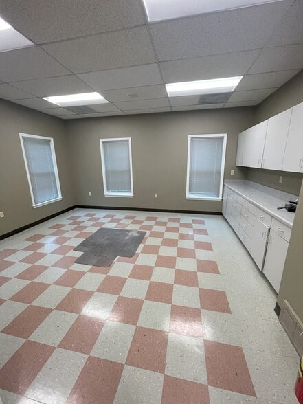 More Photos Of 6575 Stage Rd, Bartlett Office For Lease