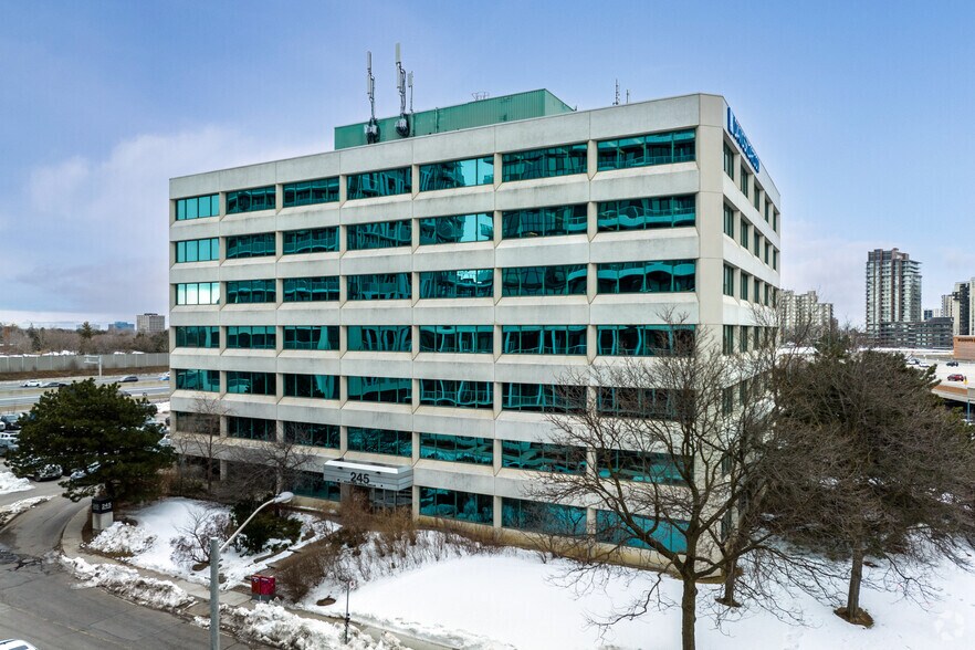 More Photos Of 245 Fairview Mall Dr, Toronto Office For Lease