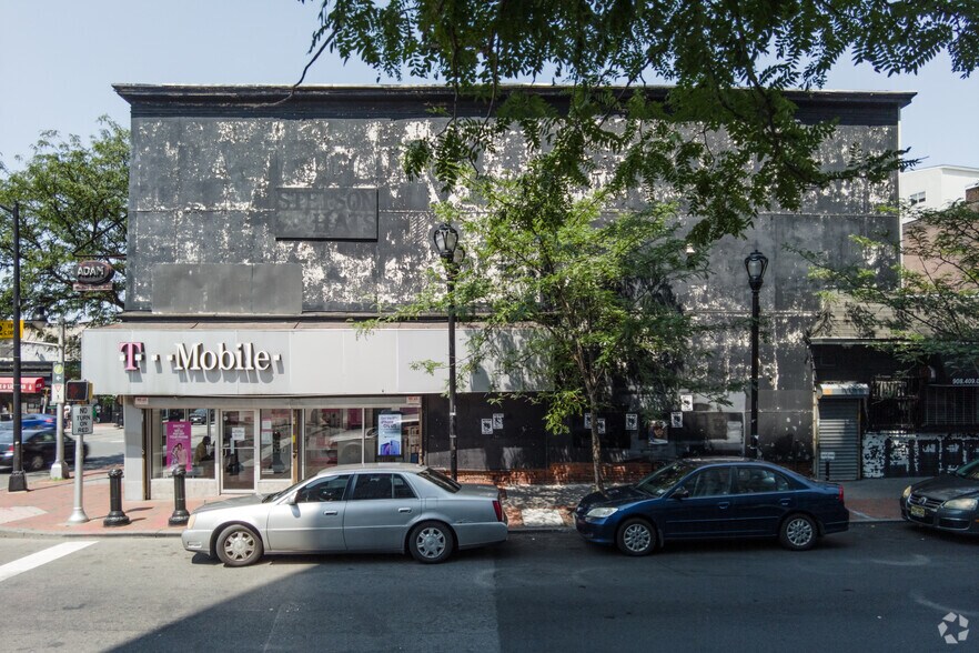 More Photos Of 201-205 Broad St, Elizabeth Storefront Retail Office For Lease