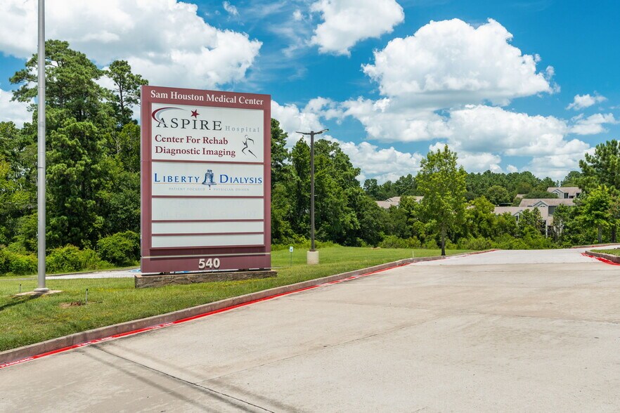 More Photos Of 540 Interstate 45 S, Huntsville Medical For Lease
