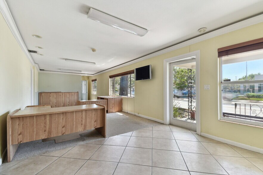 More Photos Of 3019 W Azeele St, Tampa Loft Creative Space For Sale