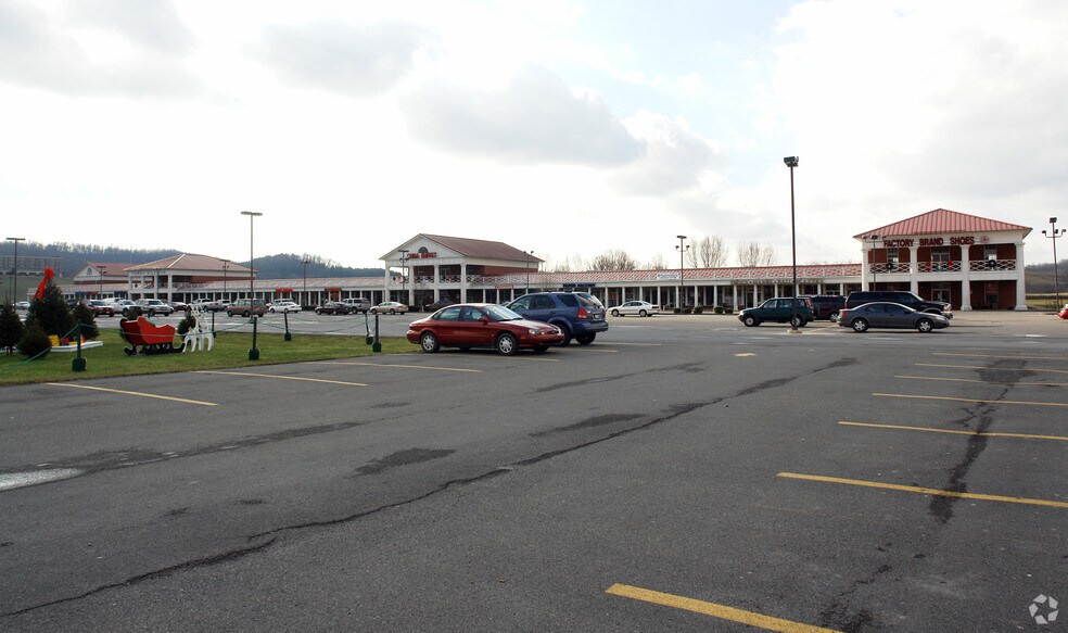 More Photos Of 245 B Skidmore Ln, Sutton Unknown For Lease