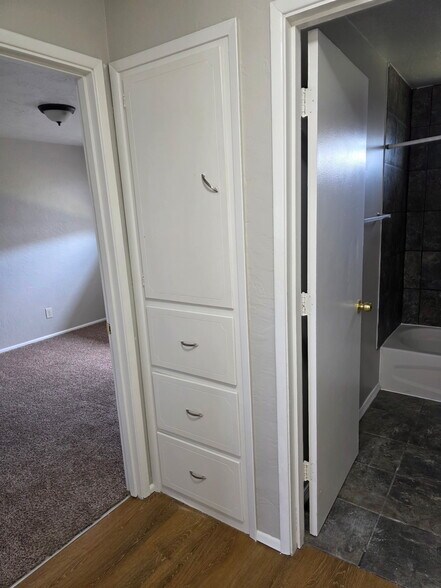 More Photos Of 455 W D St, Halsey Apartments For Sale