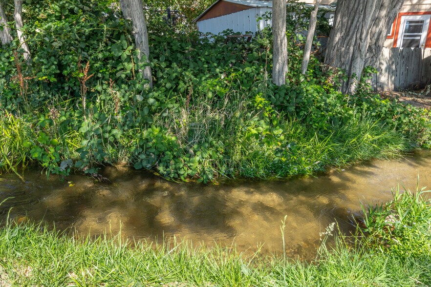 More Photos Of 85 Schoeber Ln, Bishop Manufactured Housing Mobile Home Park For Sale