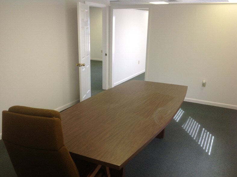 More Photos Of 221 S Ocean Dr, Fort Pierce Office For Lease