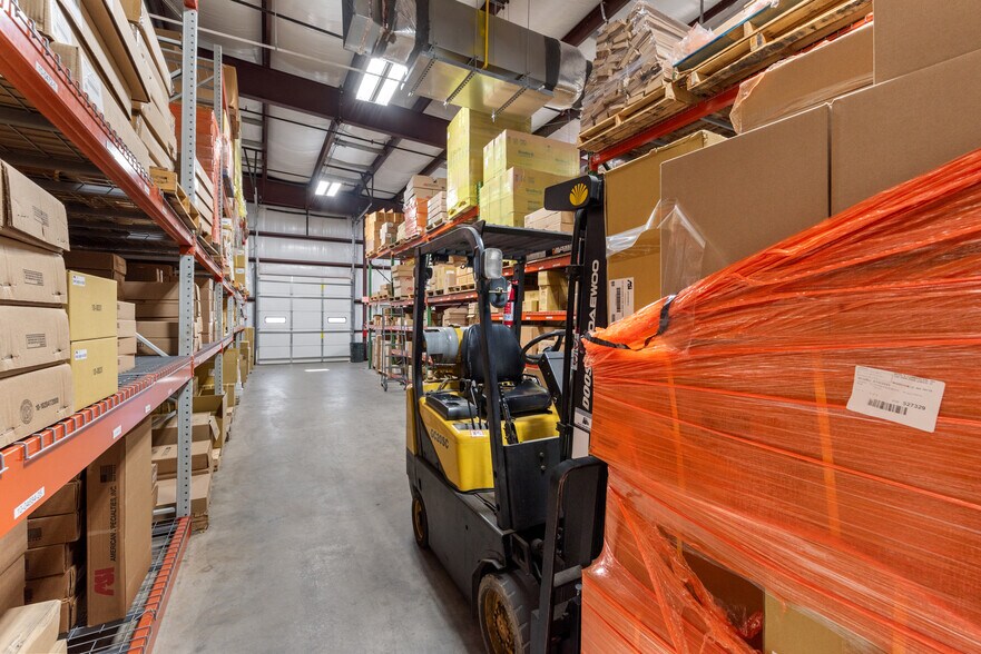 More Photos Of 129 Oakpark Dr, Mooresville Light Manufacturing For Lease