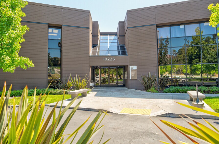 More Photos Of 10225 Austin Dr, Spring Valley Medical For Lease