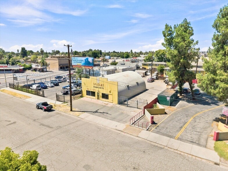More Photos Of , Bakersfield General Retail For Sale