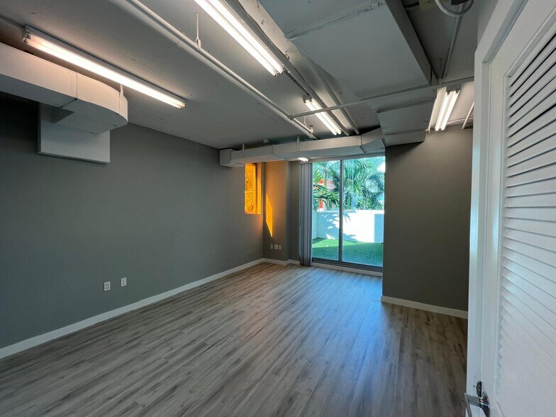 More Photos Of 333 NE 24th St, Miami Office Residential For Sale
