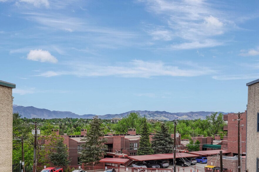 More Photos Of 6 Boulder Crescent St, Colorado Springs Hotel For Sale