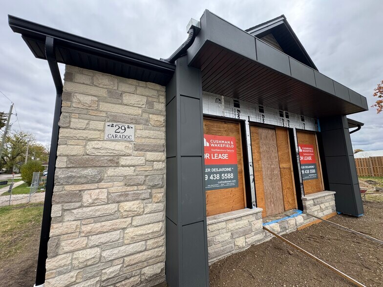 Primary Photo Of 29 Caradoc Rd, Strathroy Office For Lease