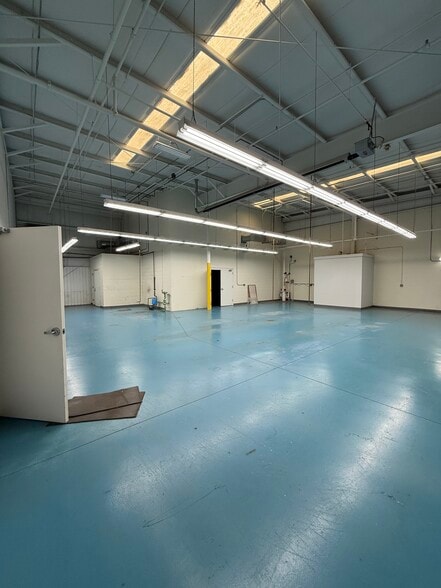 More Photos Of 143 Commerce Blvd, Loveland Warehouse For Sale