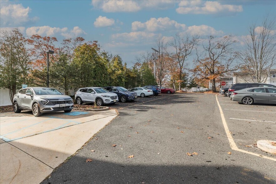 More Photos Of 807 Mantoloking Rd, Brick Office For Sale