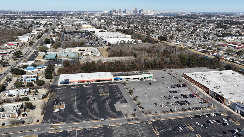 More Photos Of 1705 Manhattan Blvd, Harvey Land For Sale