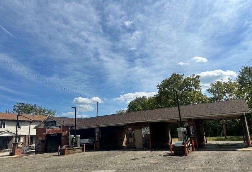 More Photos Of 205 Wells Ave, Wellsville Carwash For Sale