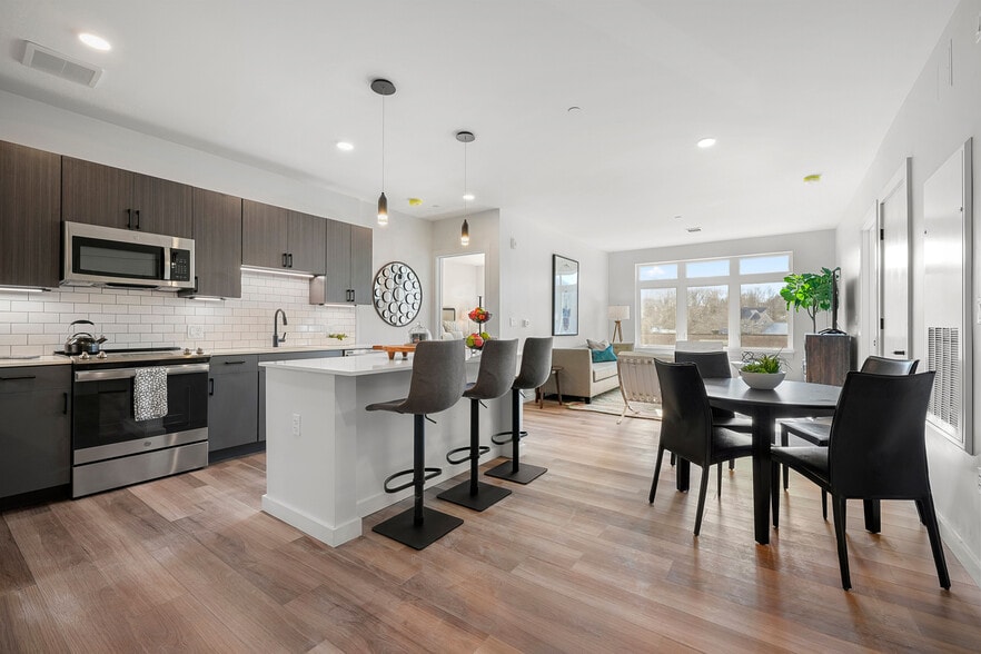 More Photos Of 22 Washington St, Weymouth Apartments For Lease