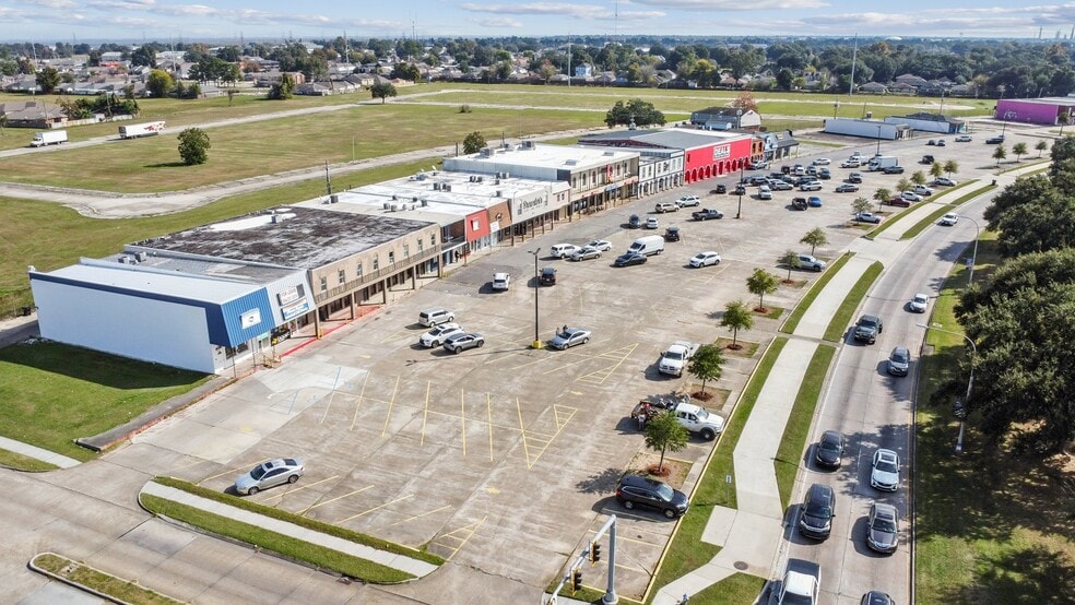 More Photos Of 8717 W Judge Perez Dr, Chalmette Office For Sale