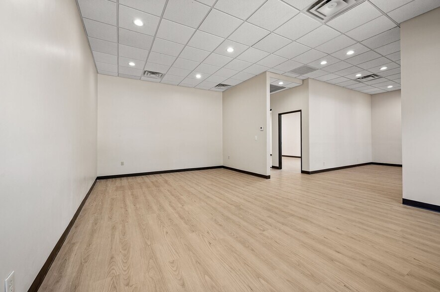 More Photos Of 5708 Colleyville Blvd, Colleyville Medical For Lease