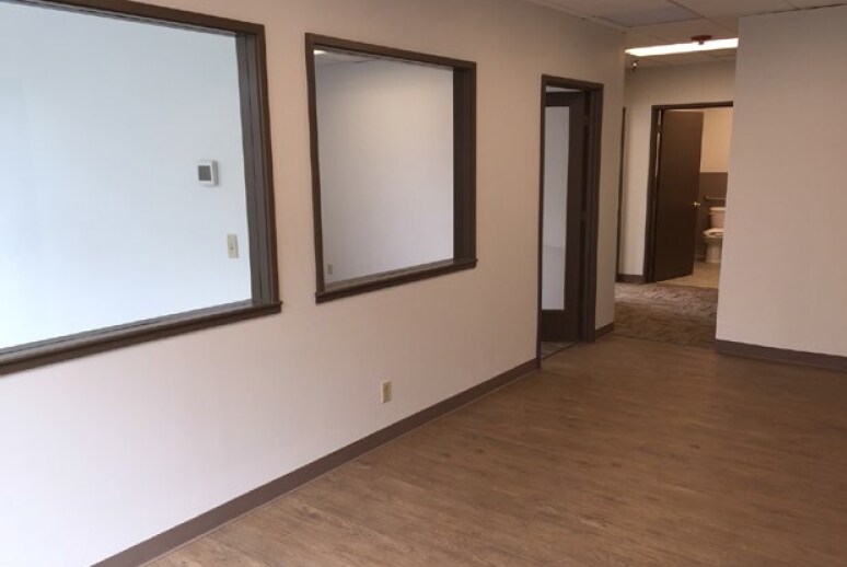 More Photos Of 17530 NE Union Hill Rd, Redmond Medical For Sale